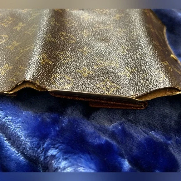 Louis Vuitton Porte-Trésor Monogram Wallet - Picture 9 of 16